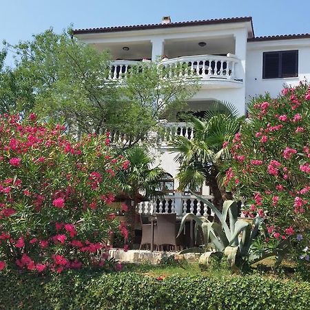 Guest House Villa Marlis Malinska Bagian luar foto