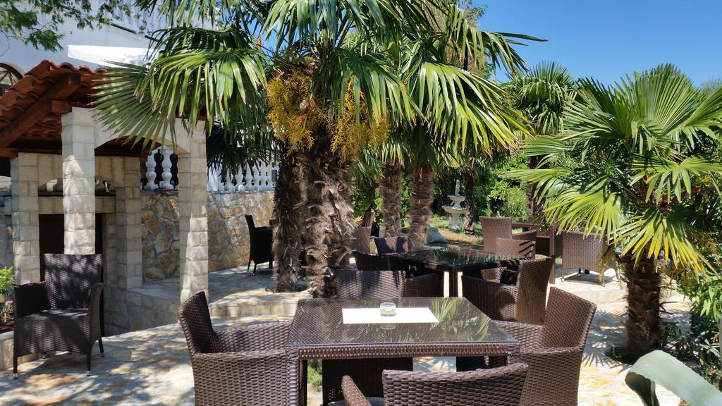 Guest House Villa Marlis Malinska Bagian luar foto