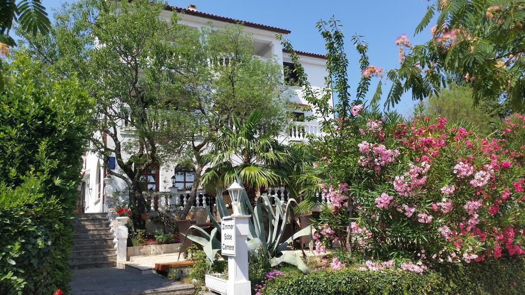 Guest House Villa Marlis Malinska Bagian luar foto