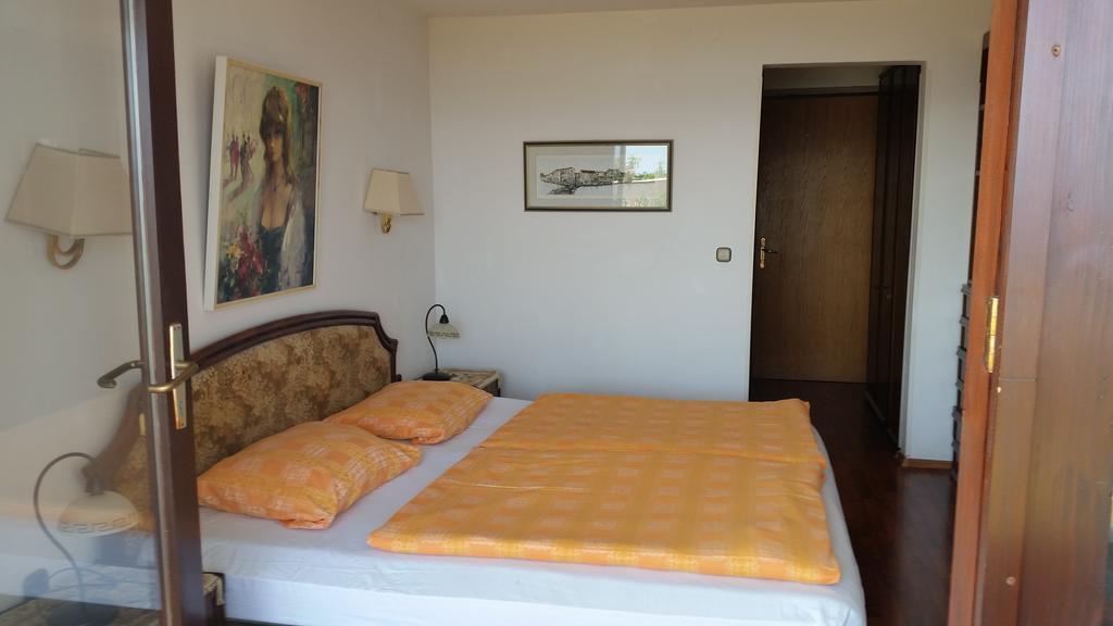Guest House Villa Marlis Malinska Ruang foto